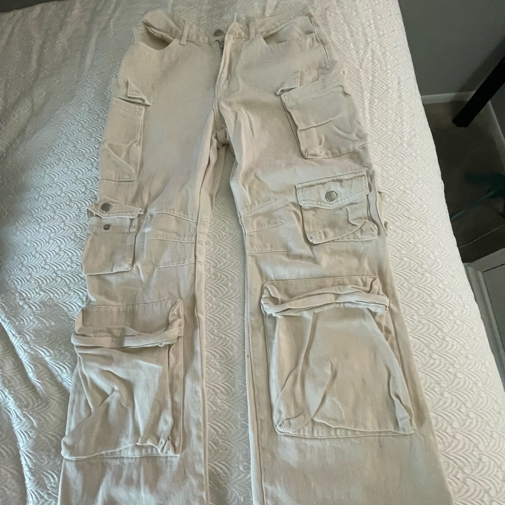 cream colored straight leg forever 21 cargo pants